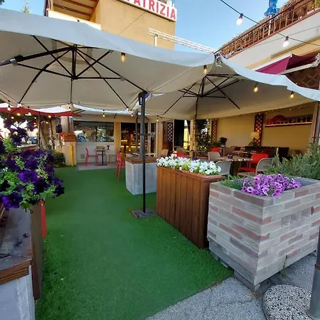 Patrizia Hotel 2*