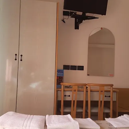Patrizia Hotel 2*